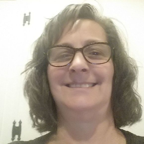 Meet your Posher, Bernadette - Picture 1 of 1